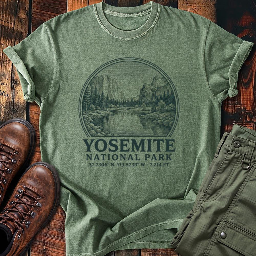Yosemite Valley Vintage Scenic Badge Tee
